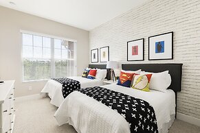 Summerville Vacation Homes by Columbia Management