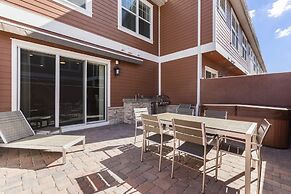 Summerville Vacation Homes by Columbia Management