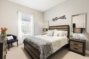 Summerville Vacation Homes by Columbia Management