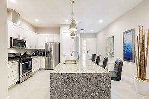 Summerville Vacation Homes by Columbia Management