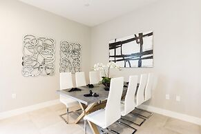 Summerville Vacation Homes by Columbia Management