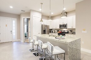 Summerville Vacation Homes by Columbia Management