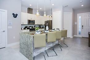 Summerville Vacation Homes by Columbia Management