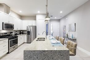 Summerville Vacation Homes by Columbia Management