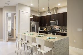 Summerville Vacation Homes by Columbia Management