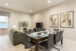 Summerville Vacation Homes by Columbia Management