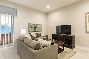 Summerville Vacation Homes by Columbia Management