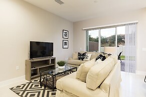 Summerville Vacation Homes by Columbia Management