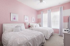 Summerville Vacation Homes by Columbia Management