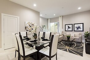 Summerville Vacation Homes by Columbia Management