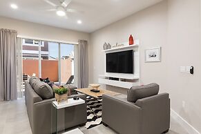 Summerville Vacation Homes by Columbia Management