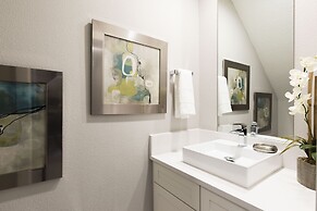 Summerville Vacation Homes by Columbia Management