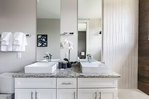 Summerville Vacation Homes by Columbia Management