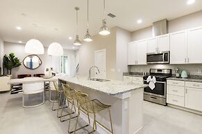 Summerville Vacation Homes by Columbia Management