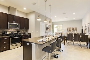 Summerville Vacation Homes by Columbia Management