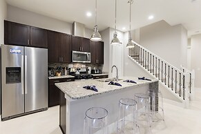 Summerville Vacation Homes by Columbia Management