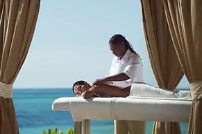 Lighthouse Pointe at Grand Lucayan