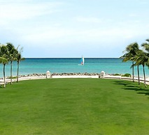 Lighthouse Pointe at Grand Lucayan