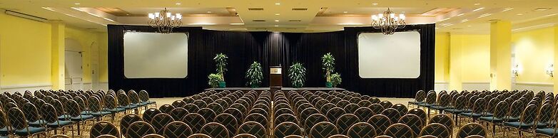 Lighthouse Pointe at Grand Lucayan