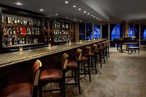 Lighthouse Pointe at Grand Lucayan