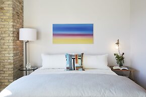 Kinn Guesthouse Bay View