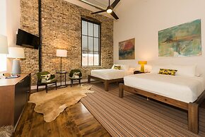 Kinn Guesthouse Bay View