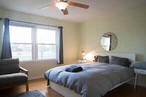 Two Bedroom West Stadium Bungalow - Unit 522