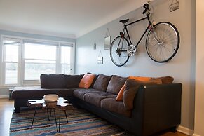 Two Bedroom West Stadium Bungalow - Unit 522