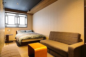 Guest House Kobe Nadeshikoya - Hostel