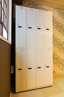 Guest House Kobe Nadeshikoya - Hostel