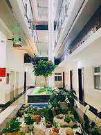 The Homee Cozy Modern Studio Apartment