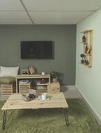 The Homee Cozy Modern Studio Apartment