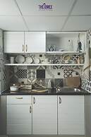 The Homee Cozy Modern Studio Apartment