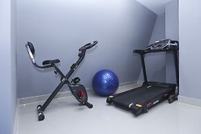 The Homee Cozy Modern Studio Apartment