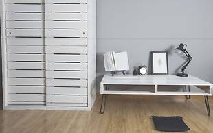 The Homee Cozy Modern Studio Apartment