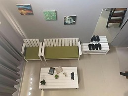 The Homee Cozy Modern Studio Apartment