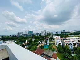 The Homee Cozy Modern Studio Apartment