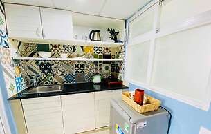 The Homee Cozy Modern Studio Apartment