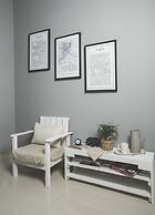 The Homee Cozy Modern Studio Apartment