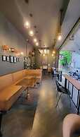Amy 2 Hostel
