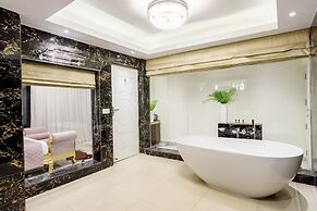 Emperor Resort & Spa