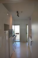 Modern & Bright by Homing