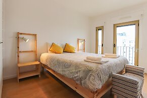 Modern & Bright by Homing