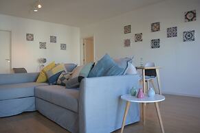 Modern & Bright by Homing