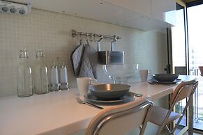 Modern & Bright by Homing