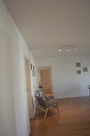 Modern & Bright by Homing