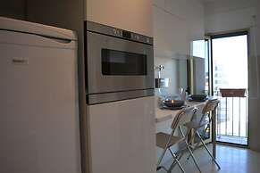 Modern & Bright by Homing