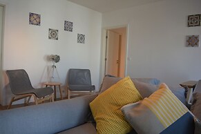 Modern & Bright by Homing