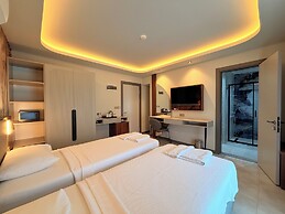 Ida Hotel