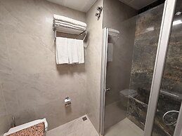 Ida Hotel